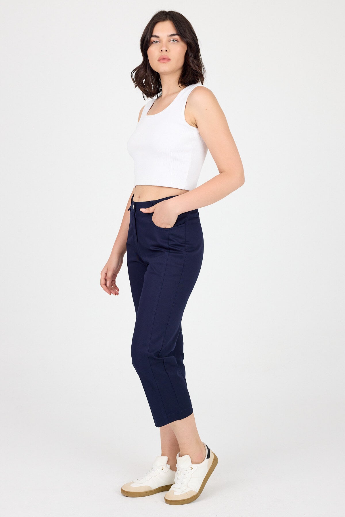 Damenhose aus Gabardine – Maritimes Design Secondary image